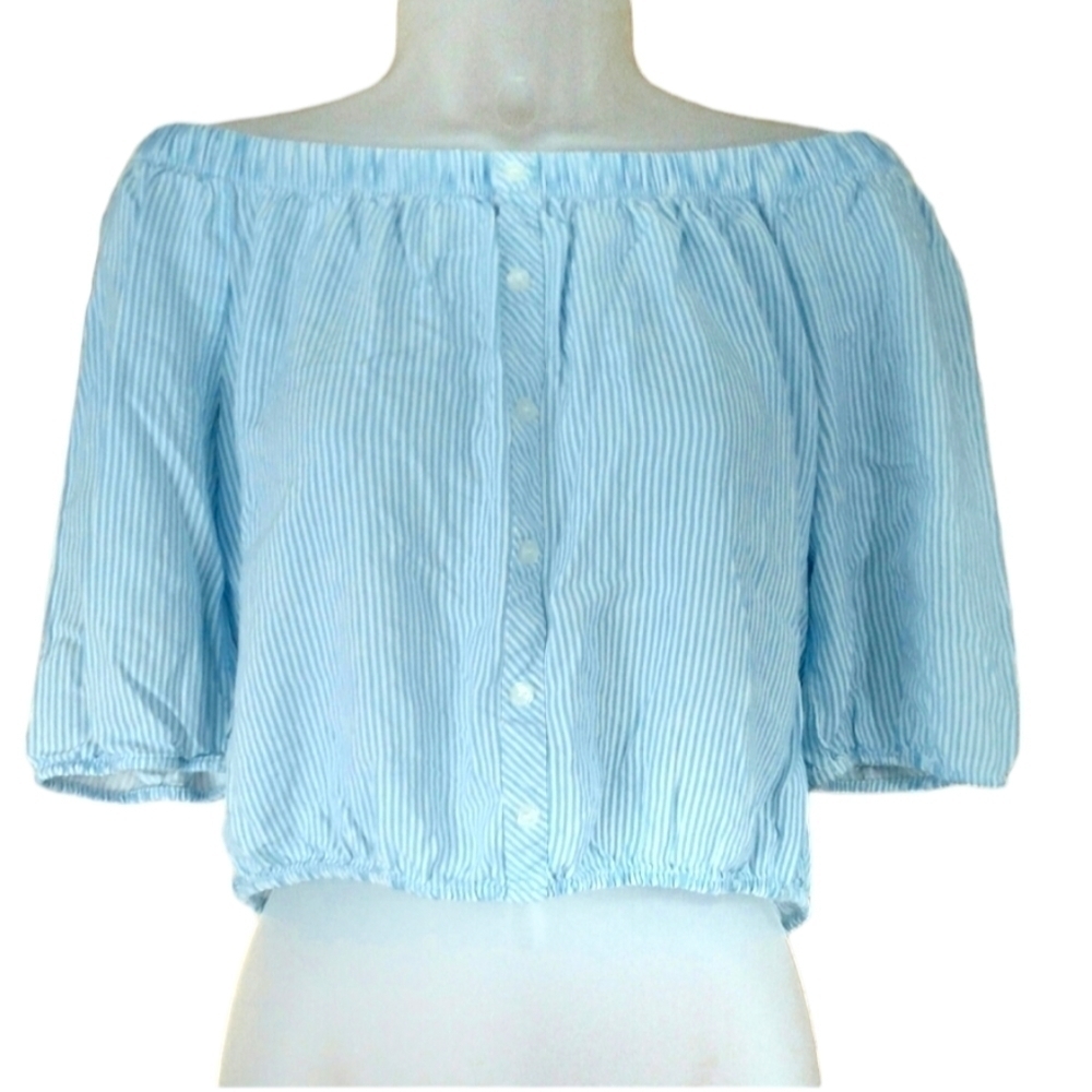 Ambiance Sear Sucker Off the Shoulder Blur Crop‎ Top